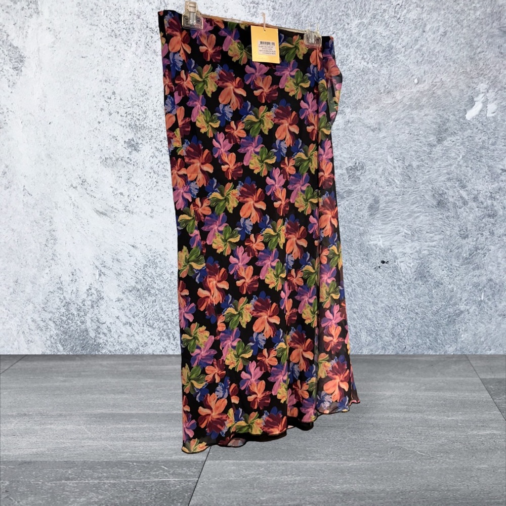 Charlie Holiday Mystical floral fully lined Midi Skirt. NWT